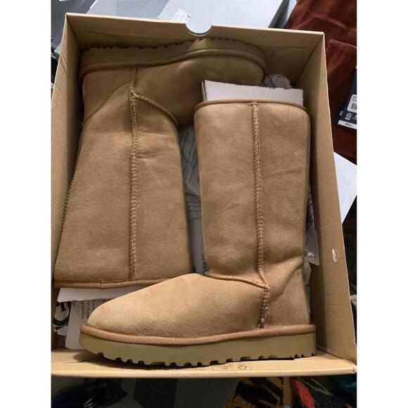 UGG Classic Tall Boots in Chestnut - Picture 3 of 5